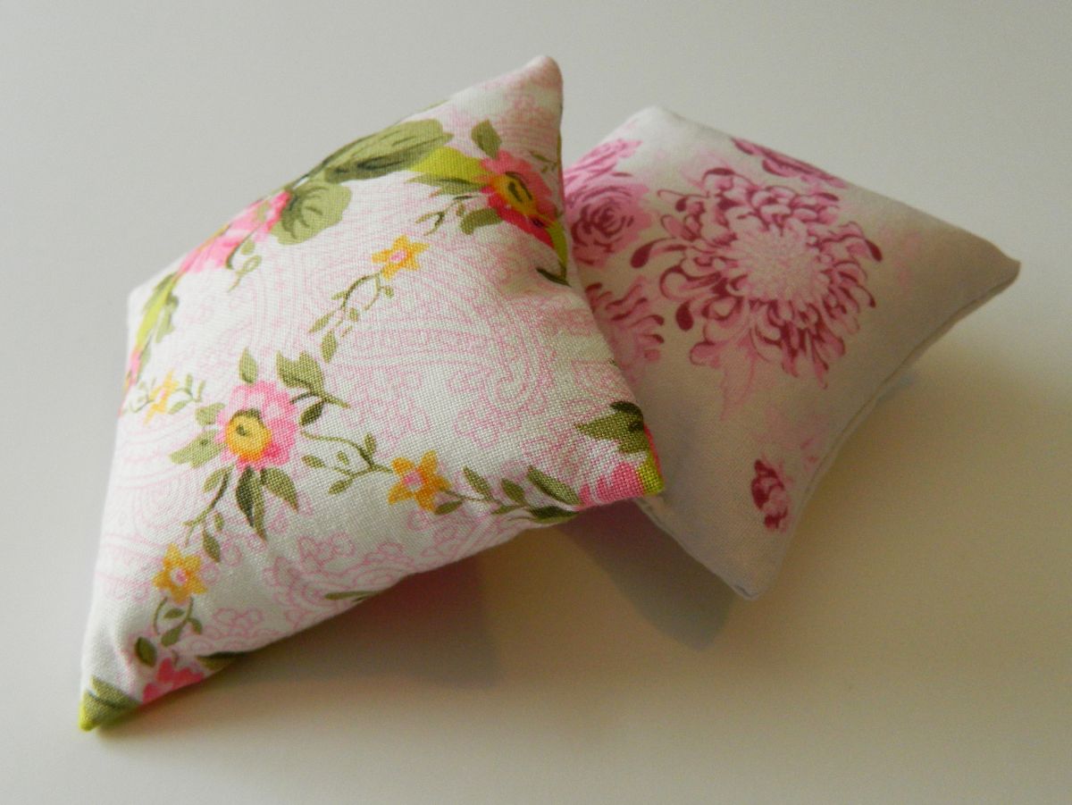 Coussin à Épingles En Tissu Coton Fantaisie - Dimensions 8x17x15 Cm - Pour Couture Et Artisanat